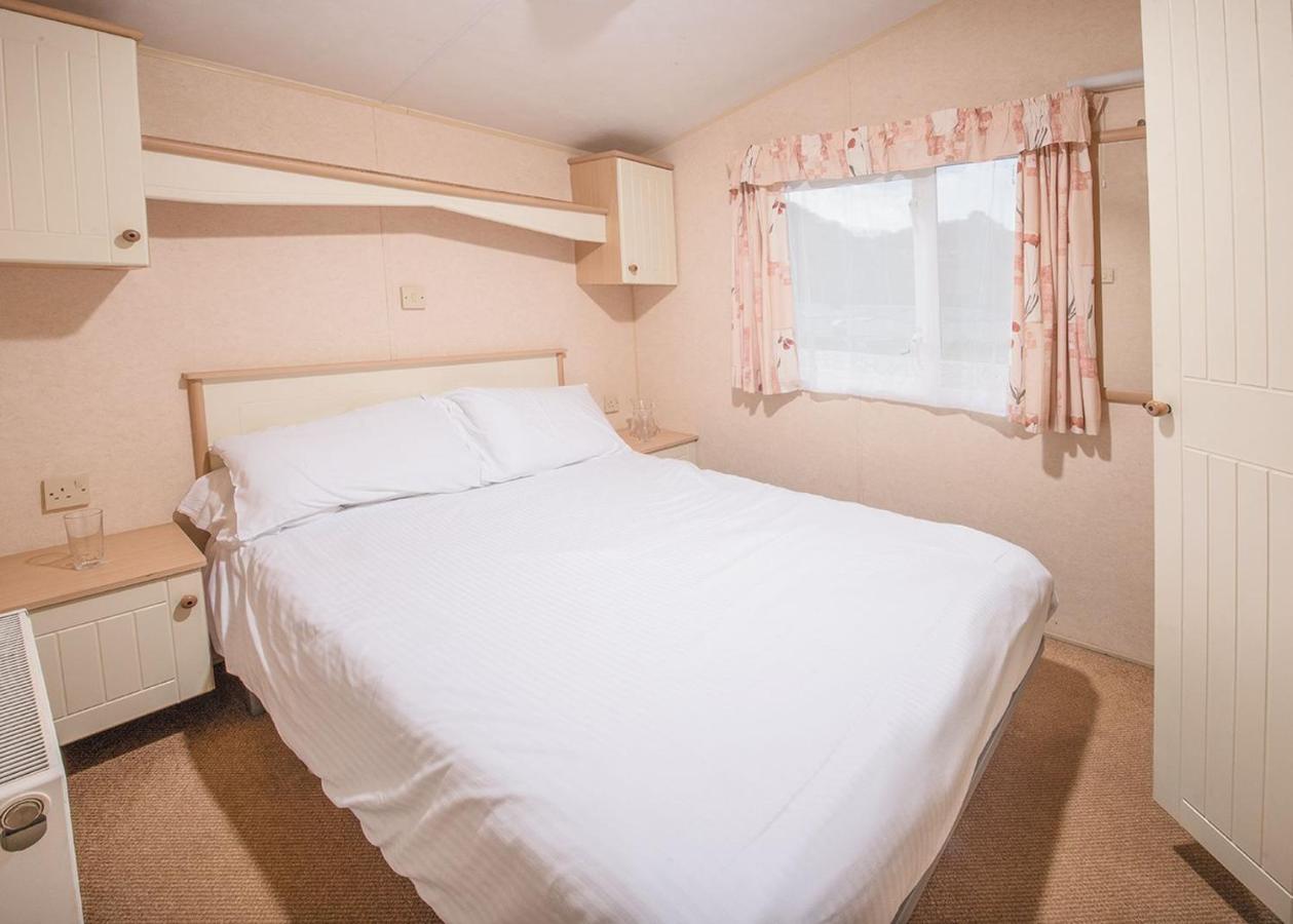 Sandaway Beach Holiday Park Combe Martin Exterior photo