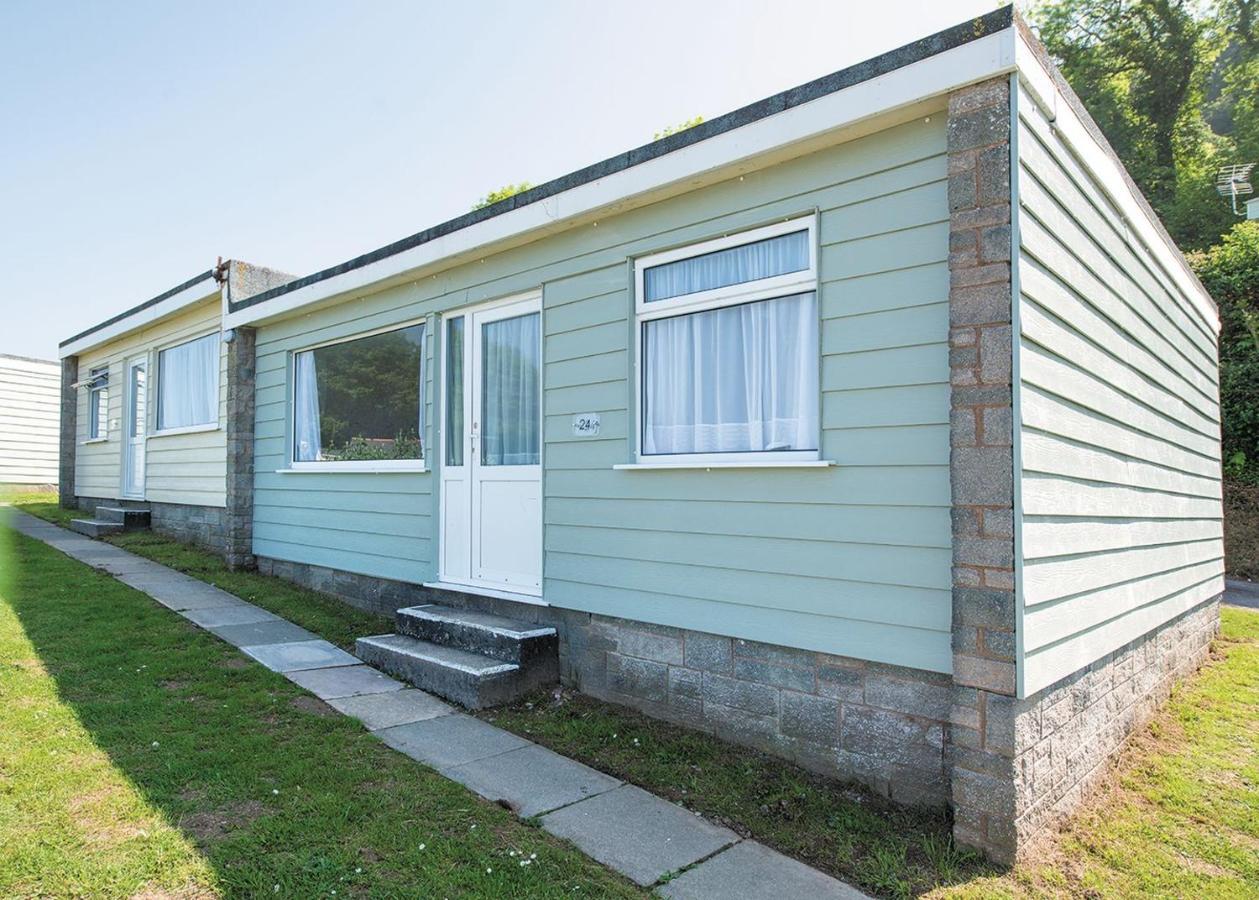 Sandaway Beach Holiday Park Combe Martin Exterior photo