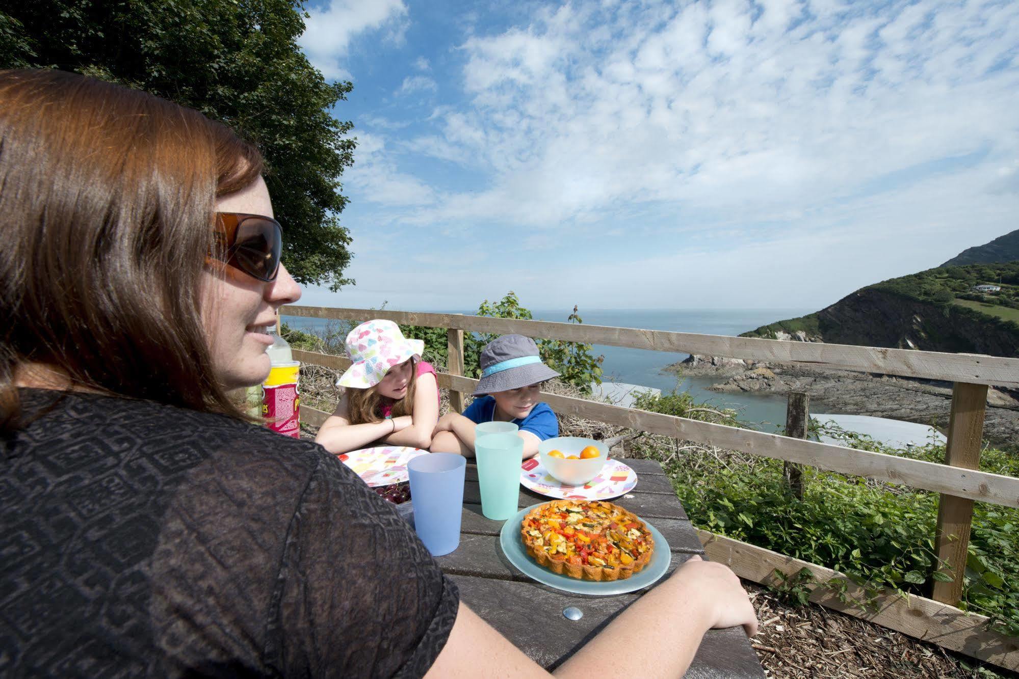 Sandaway Beach Holiday Park Combe Martin Exterior photo